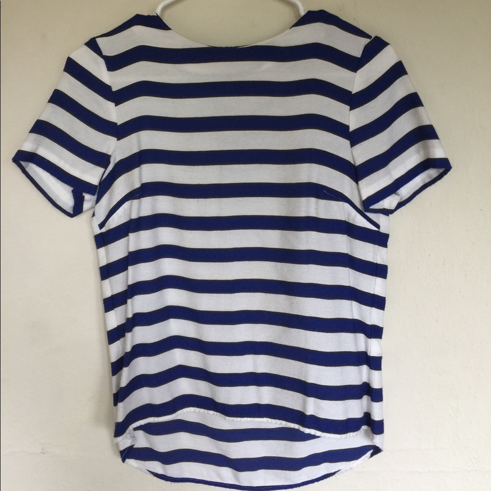 ❤️ 3/$10 Blue and White Stripped H&M top